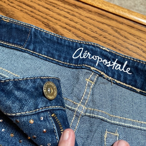 Juniors size 2 Aeropostale shorty shorts - Picture 2 of 4